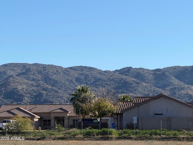 Building Photo - 1507 E Apollo Rd