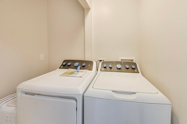 Building Photo - 508 Beechwood Dr