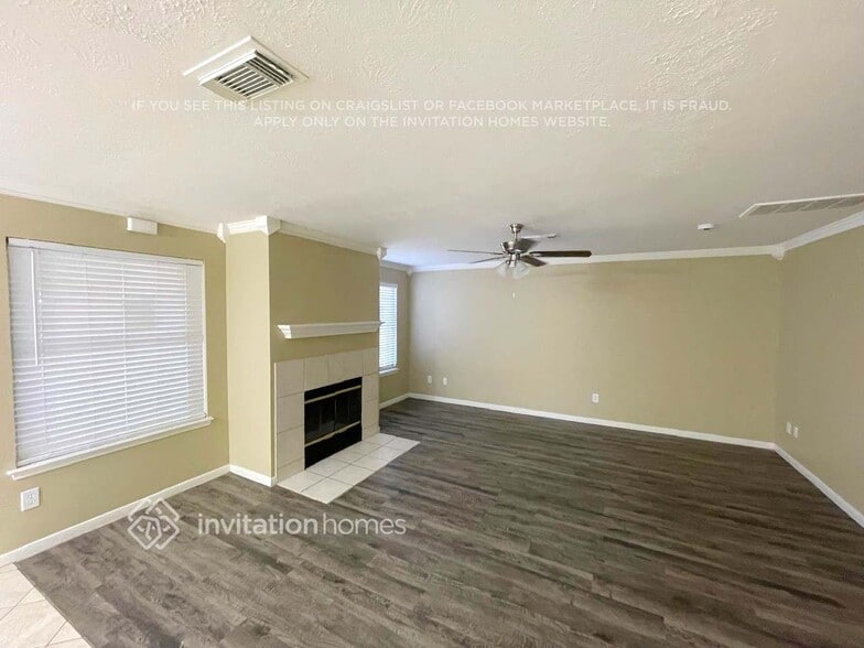 Building Photo - 10502 Mills Cove St