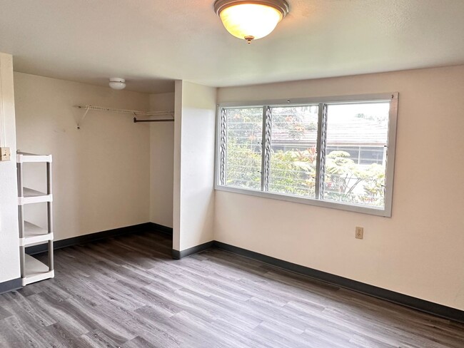 Building Photo - 1 BR/ 1 BA in Upper Kaumana