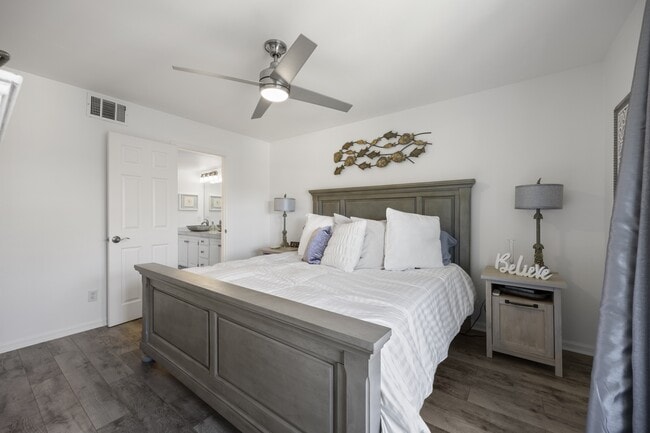 Building Photo - 12762 Ironstone Way