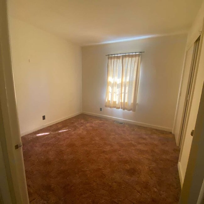 Building Photo - 3429 Leland Cir