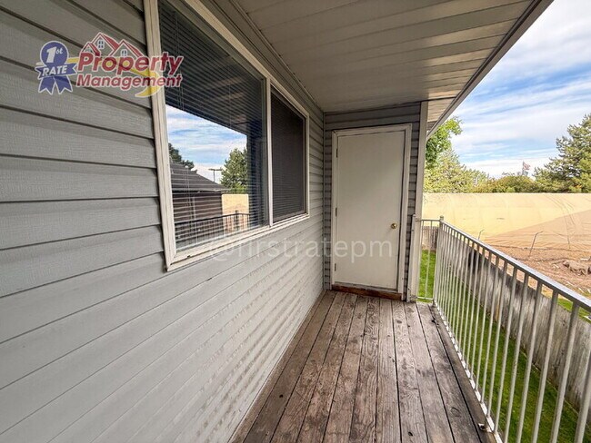 Building Photo - 4876 W Blodgett Ln