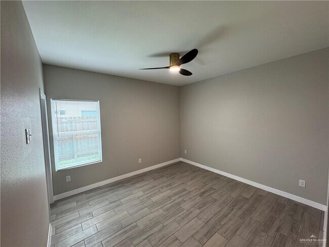 Building Photo - 3216 S Mia Ln