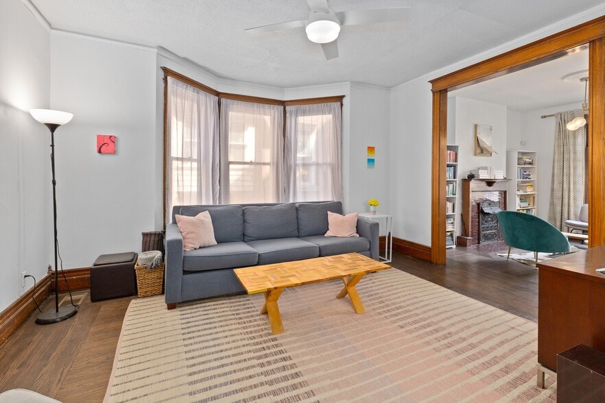 Building Photo - 1531 Vinewood St