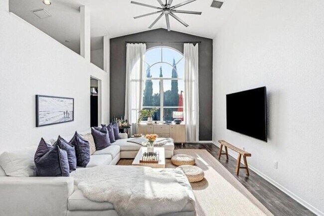 Building Photo - 9507 Lake Serena Dr