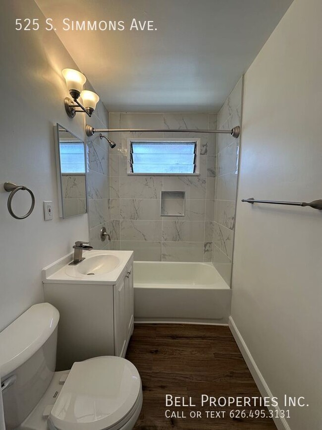 Building Photo - 525 Simmons Ave