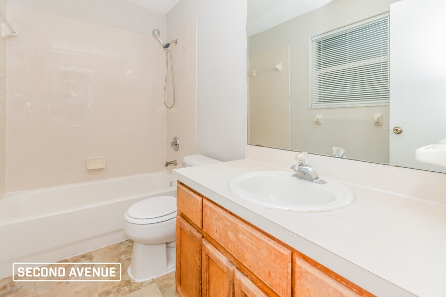 Building Photo - 6128 Key Hollow Ct