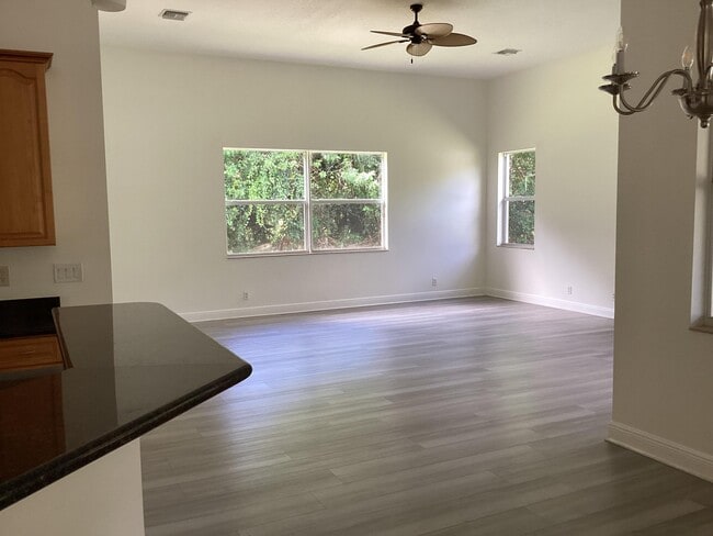 Building Photo - 17119 Alexander Run