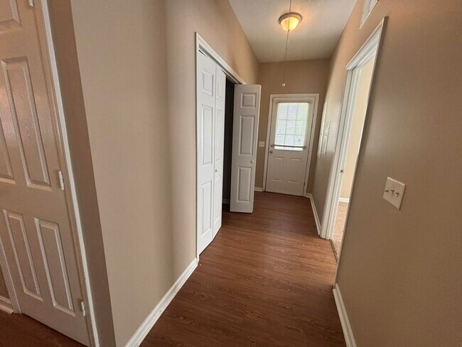 Building Photo - 2757 Kennedy Dr