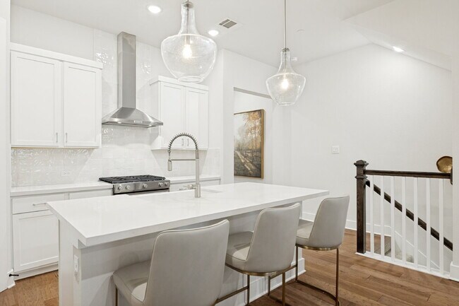 Building Photo - Brand New 4BD/4BA Townhome in Plano – Available Now!