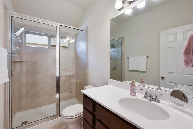 Building Photo - 216 Walkup Ln