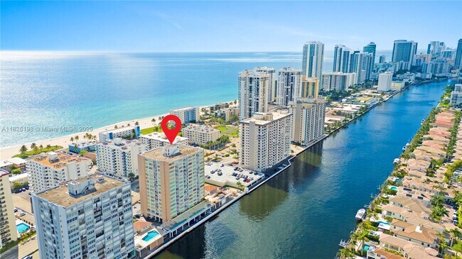 Building Photo - 1410 S Ocean Dr