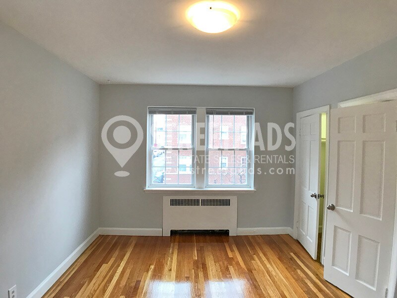 Building Photo - 1141 Beacon St