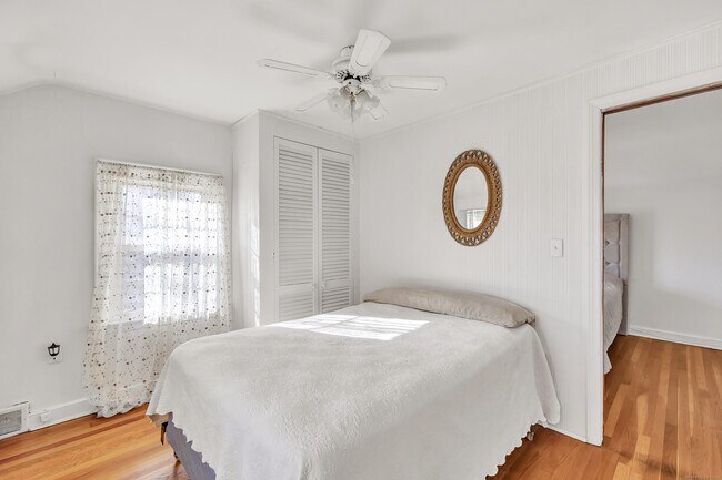 Building Photo - 124 Stiles St