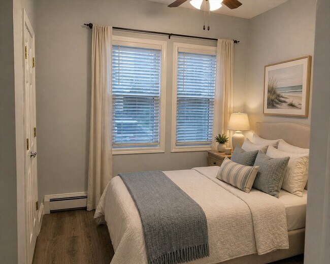 Building Photo - 74 Nightingale St