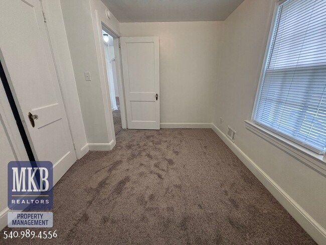 Building Photo - Garden City Property