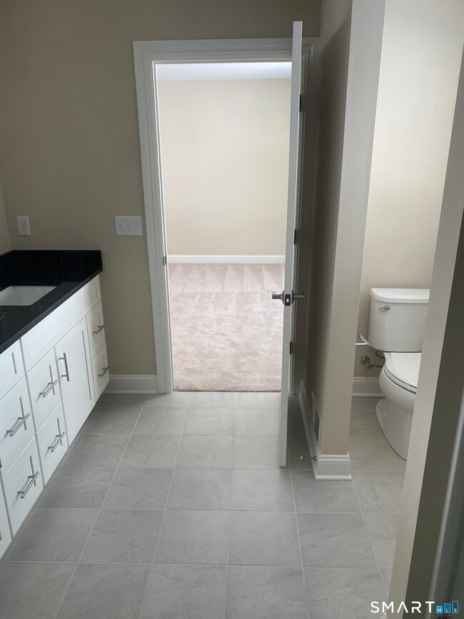 Building Photo - 919 Strongtown Rd