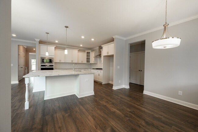 Building Photo - **LIKE NEW, EXECUTIVE HOME IN SOUGHT-AFTER LADD PARK NEIGHBORHOOD, FRANKLIN, TN**