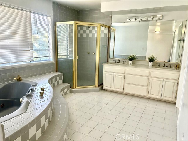 Building Photo - 1130 Encanto Dr