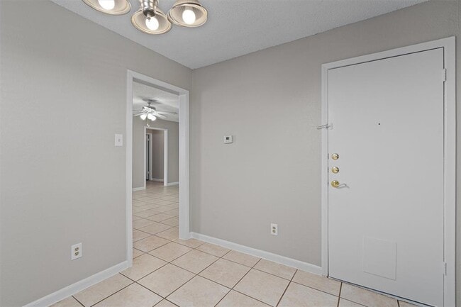 Building Photo - 13357 Water Oak Ln