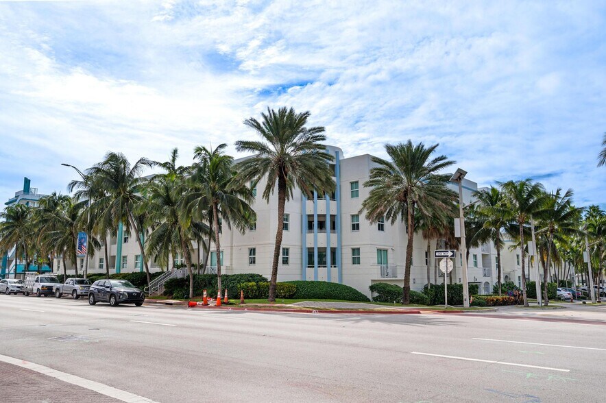 Building Photo - 9172 Collins Ave