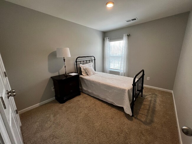 Building Photo - 6009 Guildford Hill Ln