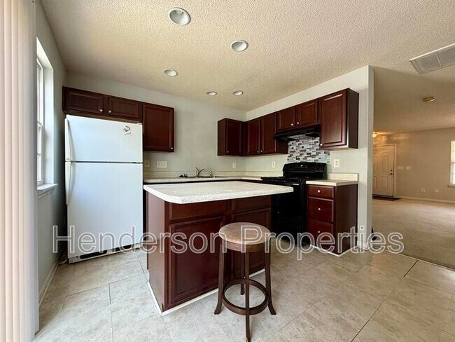 Building Photo - 17121 Greenlawn Hills Ct