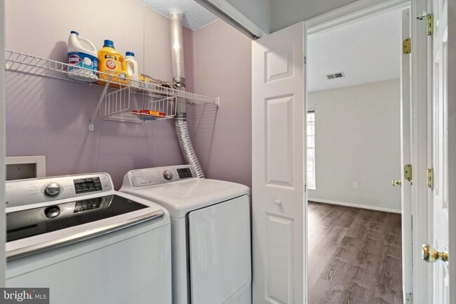 Building Photo - 7115 Strawn Ct