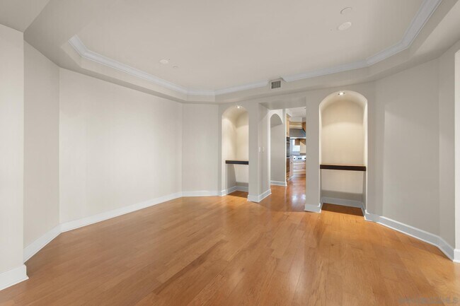 Building Photo - 1020 Genter St
