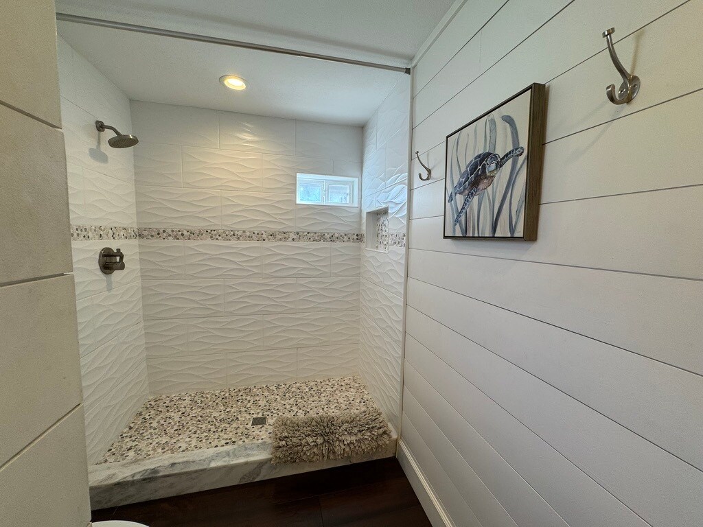 Building Photo - 3563 Promontory St