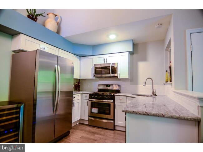 Building Photo - 1094 Tristram Cir