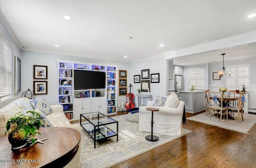 Primary Photo - 102 Manor Dr