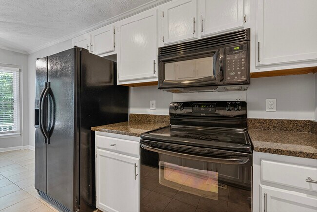 Building Photo - 6858 St Julian Way