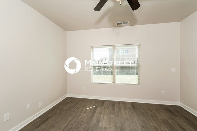 Building Photo - 3 Bedroom Pet-Friendly Home in McCalla, AL with Main Street Renewal