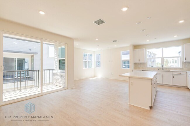Building Photo - Brand New Built 3 Bed 2.5 Bath Flex Townhouse in Ontario!