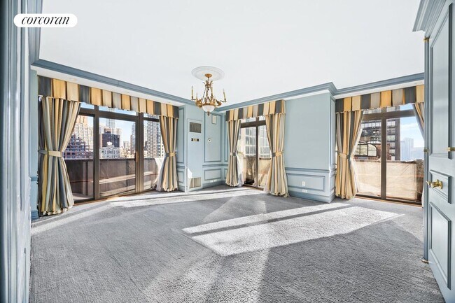 Building Photo - 100 United Nations Plaza