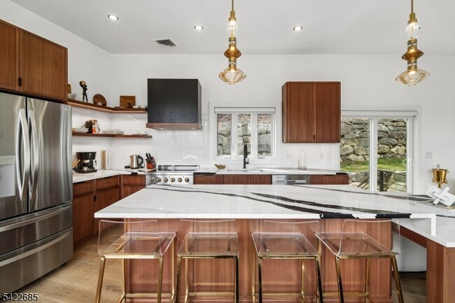 Building Photo - 301 Kingsland Rd