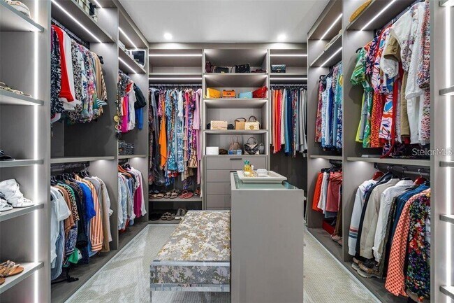 Building Photo - 111 Golden Gate Point