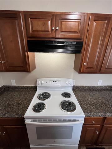 Building Photo - 2442 SE 14th St