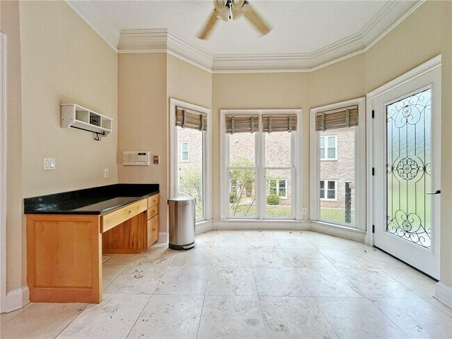 Building Photo - 6709 Wooded Cove Ct