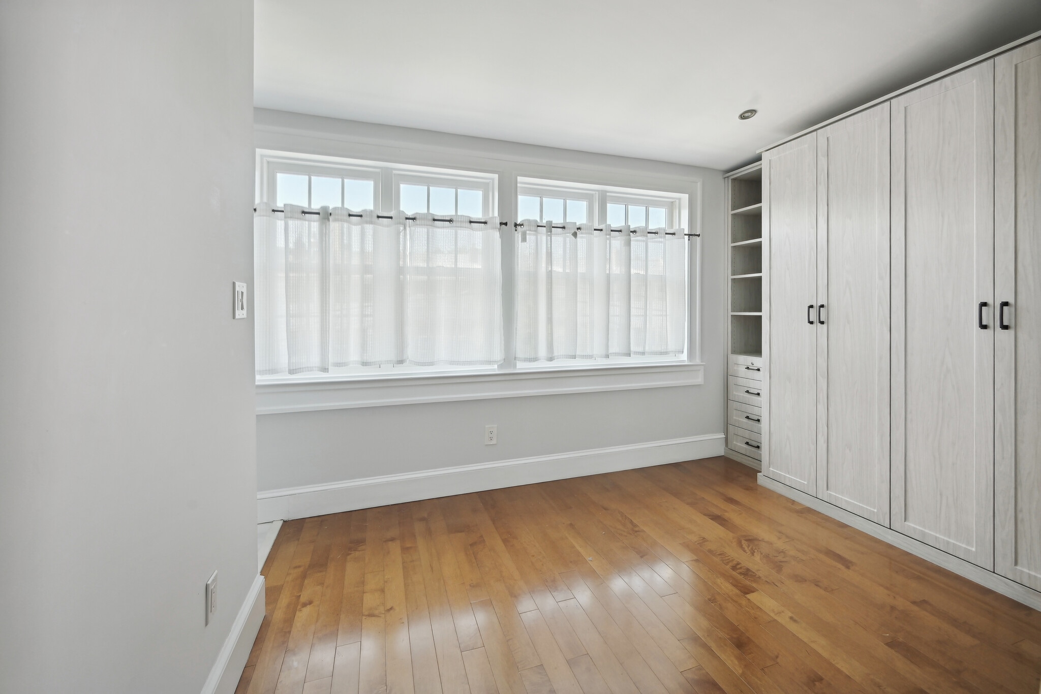 Building Photo - 1452 Spring Rd NW