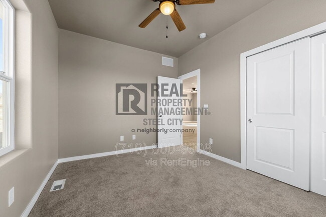 Building Photo - 295 W Acorn Dr