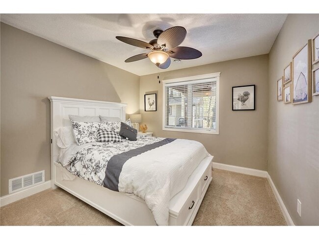 Building Photo - 1832 Essex Rd