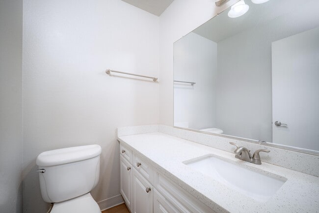 Breakwater 2 Bed - Breakwater Apartments