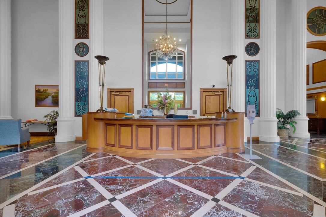 Building Photo - 400 E Bay St