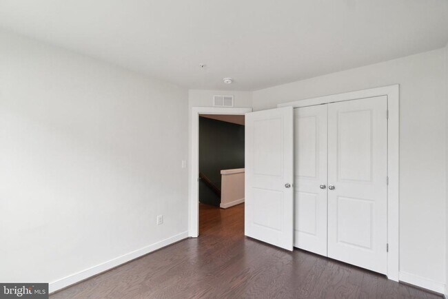 Building Photo - 241 Kepler Dr