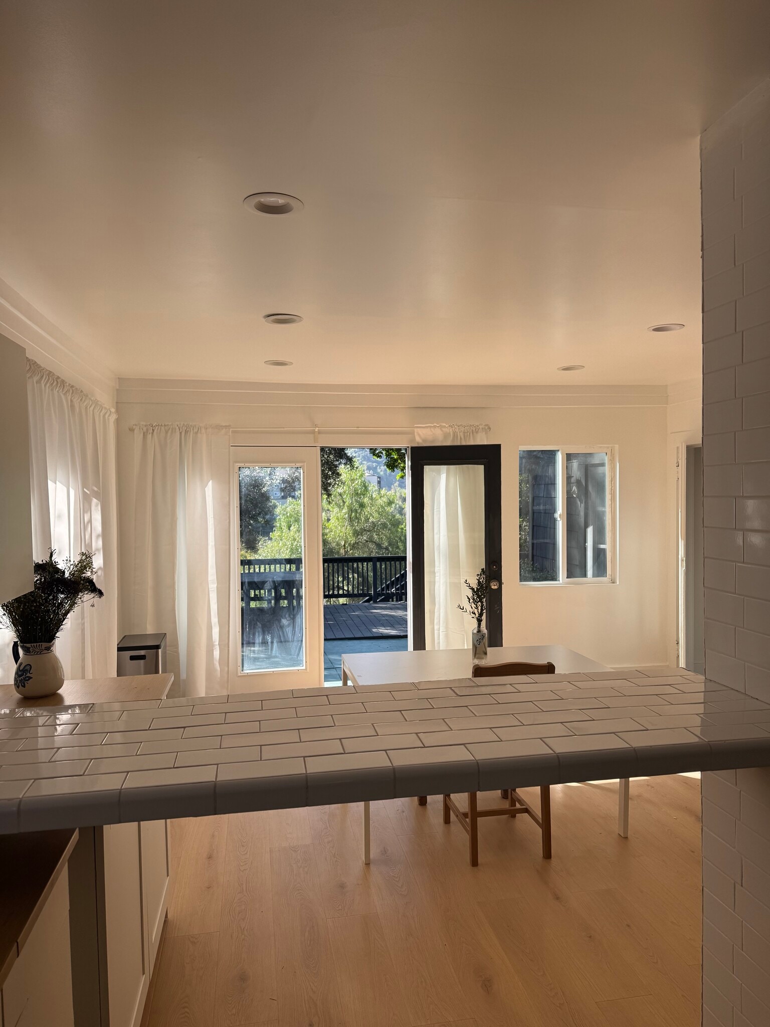 Building Photo - 5924 Hayes Ave