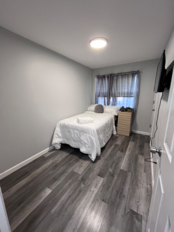 Building Photo - 5235 Woodland Ave