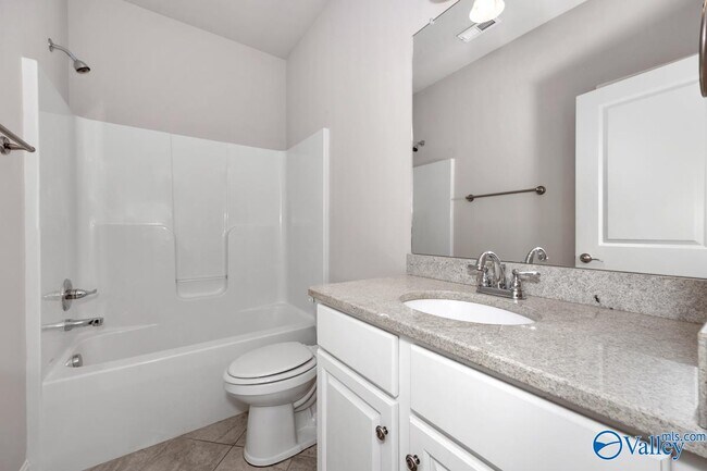 Building Photo - 74 NW Moore Farm Cir